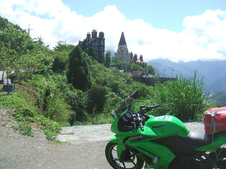 台湾バイク旅~台湾横断山岳道路 バルコムツアー